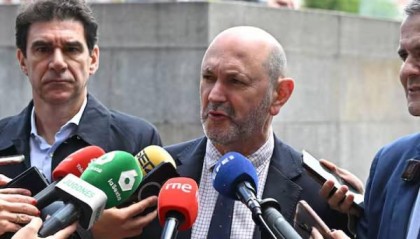 v站-西足协主席谈弗洛伦蒂诺言论：我们相信裁判，不会卷入争议